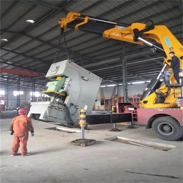 泸州80吨折臂吊车出租附近电话